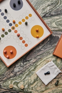 Logotrade Geschäftsgeschenke das Foto: VINGA ‚Ludo‘ – Coffee Table Game