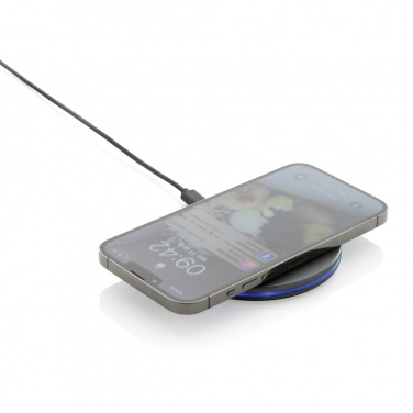Logotrade Logogeschenke das Foto: Terra 10W Wireless Charger aus RCS recyceltem Aluminium