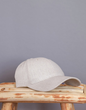 Logotrade Werbeartikel das Foto: Milo AWARE™ 6-Panel-Heather-Kappe