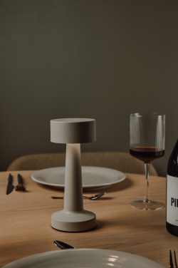 Logotrade Werbegeschenke das Foto: VINGA Maris Tischleuchte aus RCS recyceltem ABS