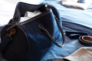 Logotrade promotional giveaway picture of: VINGA Hunton Weekend Bag