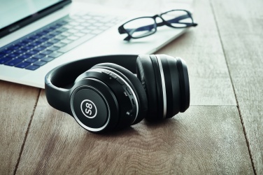 Logotrade promotional giveaway picture of: ANC headphone and pouch