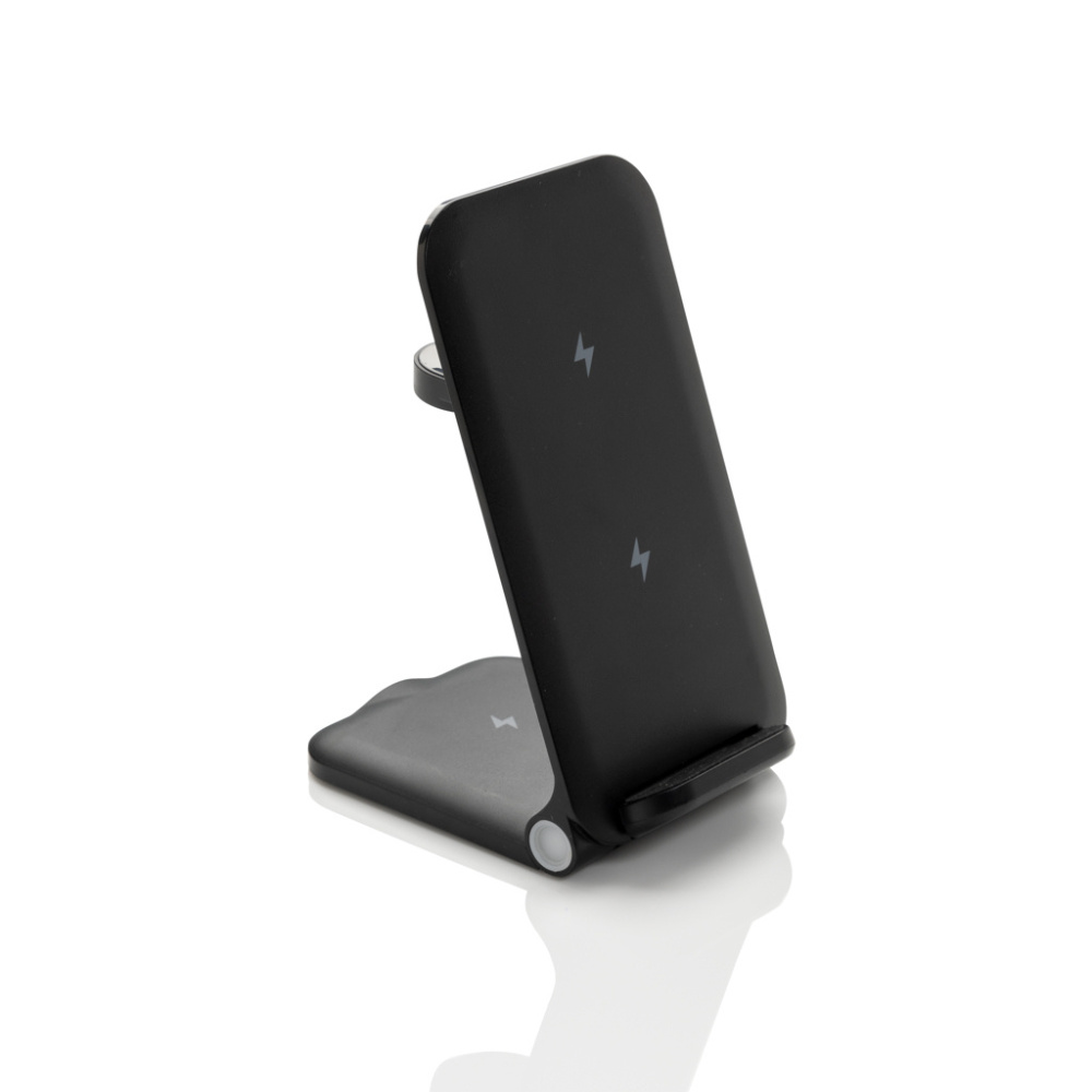 Logotrade promotional merchandise picture of: Powerpal 3 in 1 RCS recycled plastic 15W charger