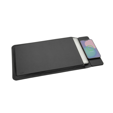 Logo trade promotional items image of: Swiss Peak 15W magnetic charging laptop sleeve 14-15,6"