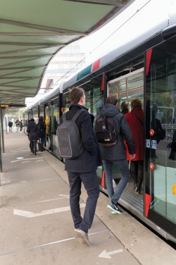 Logo trade ärikingituse pilt: Swiss Peak AWARE™ vargusvastane 15,6-tolline sülearvuti seljakott