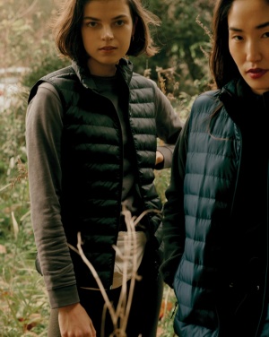 Logo trade reklaamkingituse pilt: Iqoniq Meru naiste taaskasutatud polüestrist vest