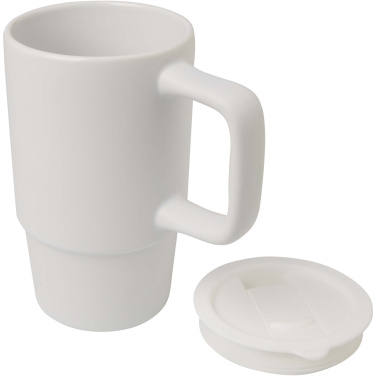 Logotrade ziemassvētku dāvanas foto: Carter 450 ml keramikas krūze ar plastmasas vāku
