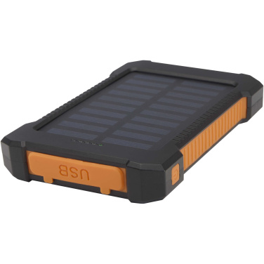 Logotrade ziemassvētku dāvanas foto: Altair 5000 mAh 10 W pārstrādātas plastmasas izturīga saules enerģijas pārnēsājamā baterija ar iebūvētu lukturīti