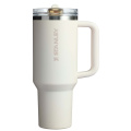 Stanley Quencher® ProTour 1180 ml pārstrādāta nerūsējošā tērauda izolēta glāze ar atlokāmu salmiņu, Krēms
