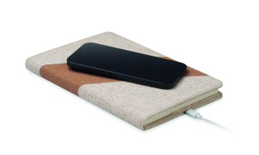 Лого трейд бизнес-подарки фото: A5 notebook with 15W charger