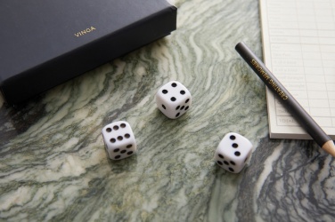 Logotrade profilprodukter bild: VINGA The Yacht coffee table game