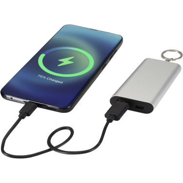 Logotrade profilprodukter bild: Arcturus 2 000 mAh powerbank i återvunnet aluminium med nyckelring